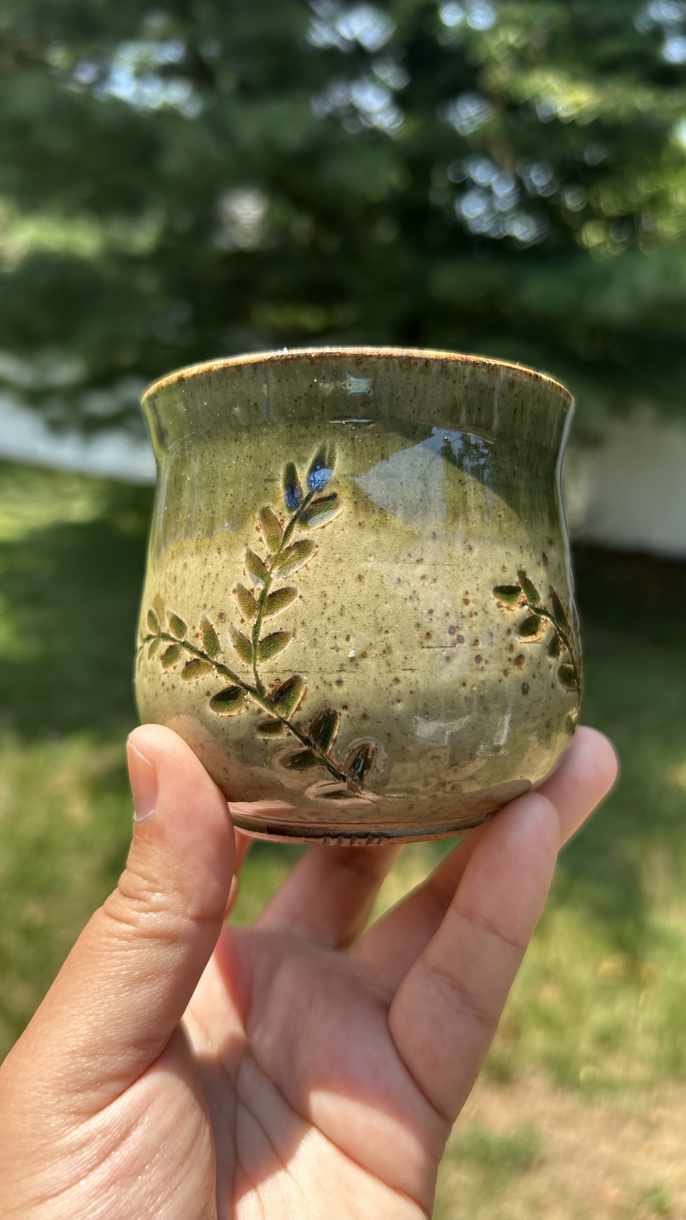 Misery Loves Pottery carved leaf cup
